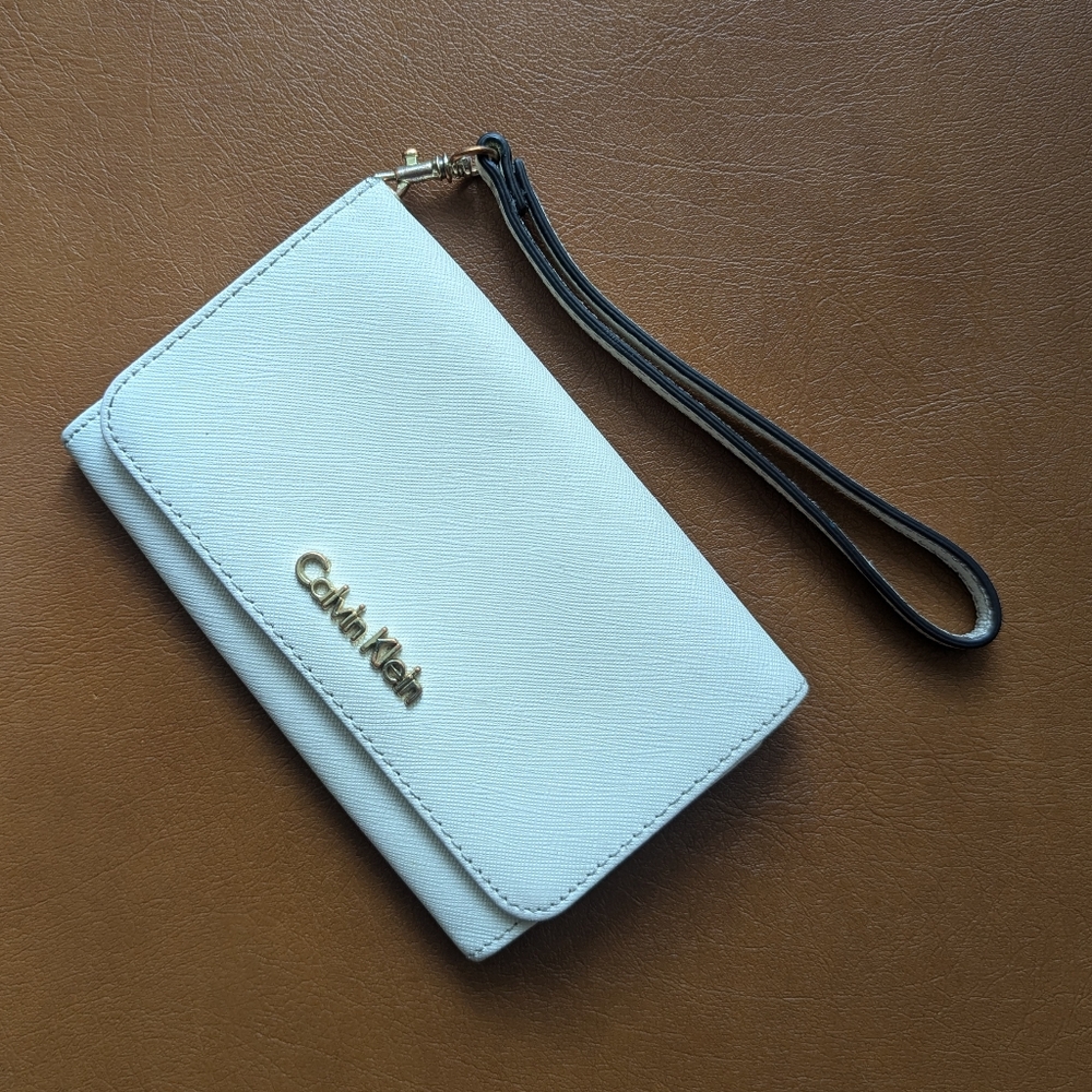 Calvin Klein Wristlet/Wallet White Gold Snap Closure Phone Holder